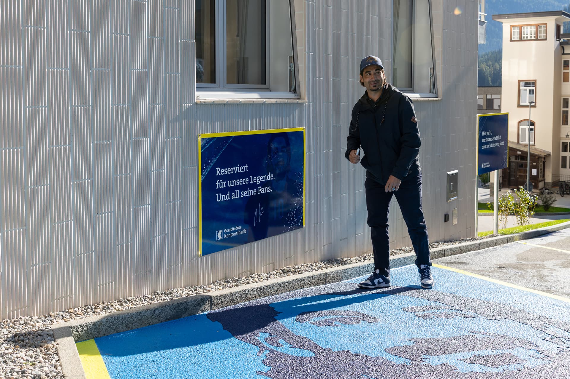 Legendenparkplatz für Andres Ambühl 3